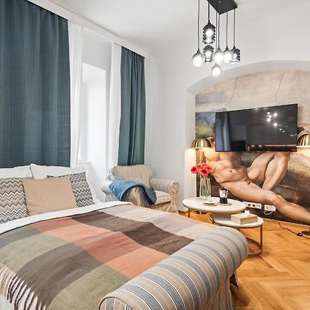 Old Town Square Apartments By Michal&Friends Prag Exteriör bild
