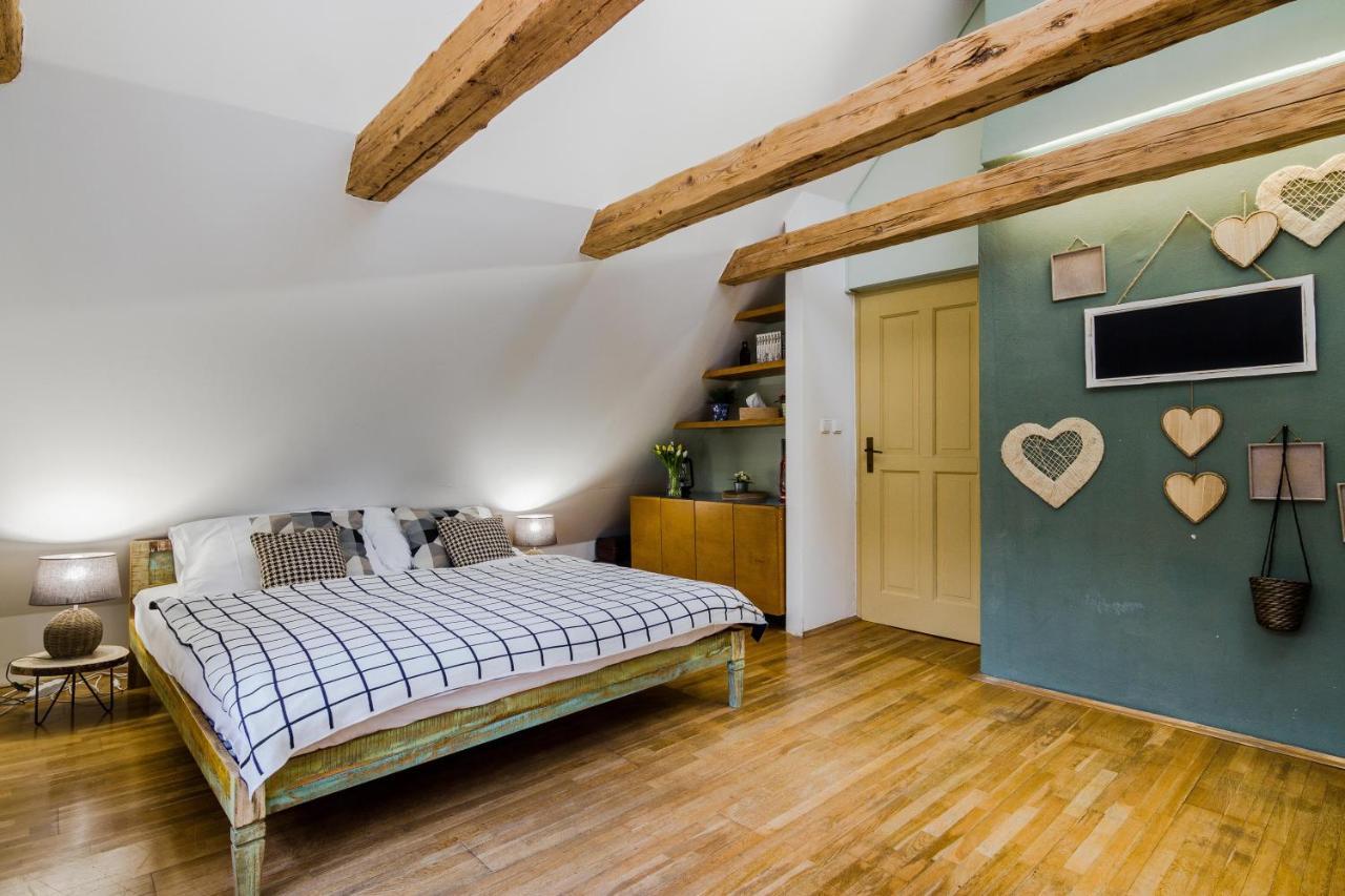 Old Town Square Apartments By Michal&Friends Prag Exteriör bild