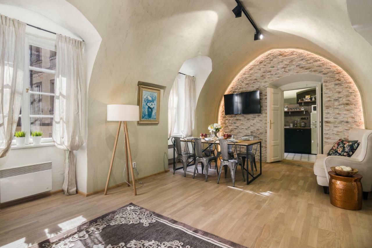 Old Town Square Apartments By Michal&Friends Prag Exteriör bild