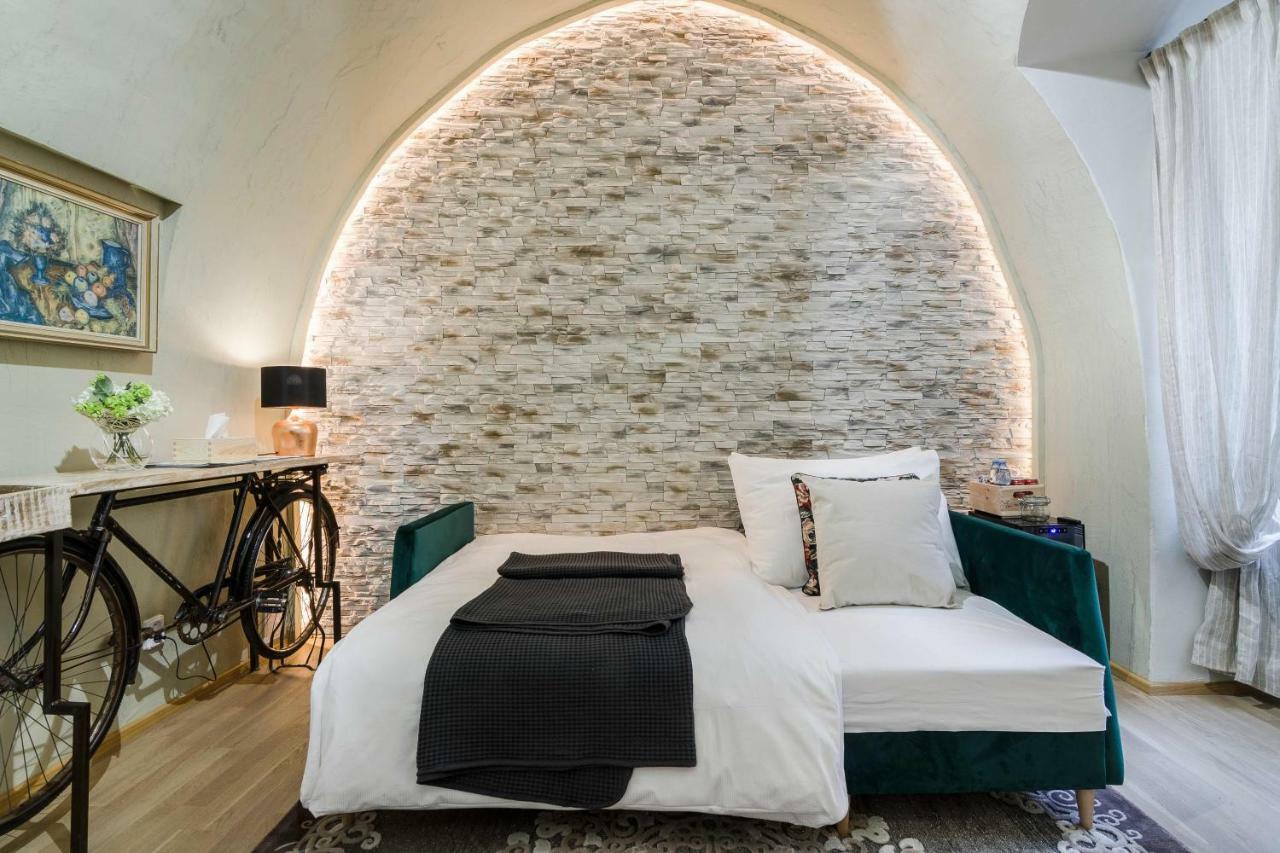 Old Town Square Apartments By Michal&Friends Prag Exteriör bild