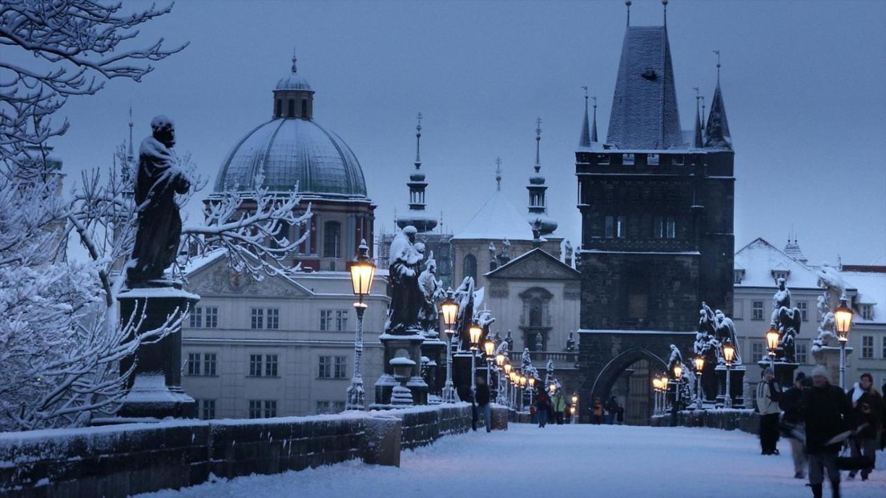 Old Town Square Apartments By Michal&Friends Prag Exteriör bild